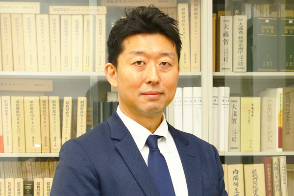 教員給与「上乗せ分」増額と働き方改革 半世紀ぶり法改正の舞台