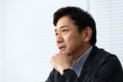 (写真:的野弘路)