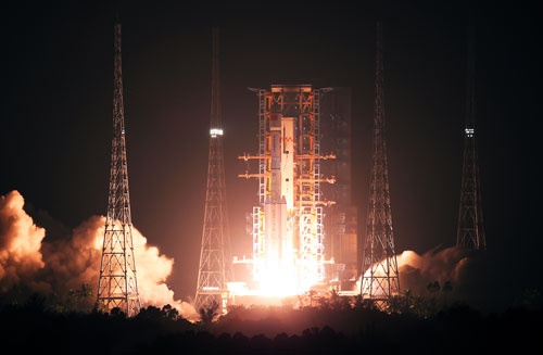 2022年9月13日に打ち上げられた「長征7号改」ロケット通信衛星「中星1E」。中国は「科学技術強国」を目指す