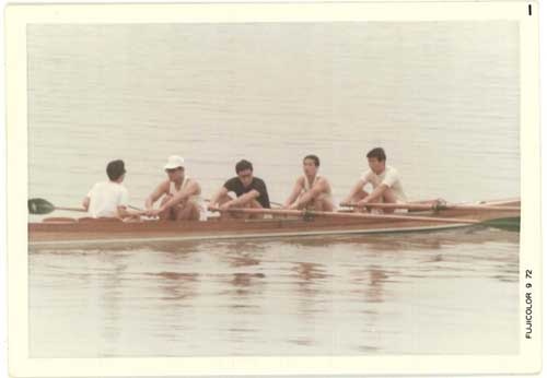 日本郵船時代の1枚。社内ボート大会に向け練習する西軍代表クルー。右から2番目が筆者。