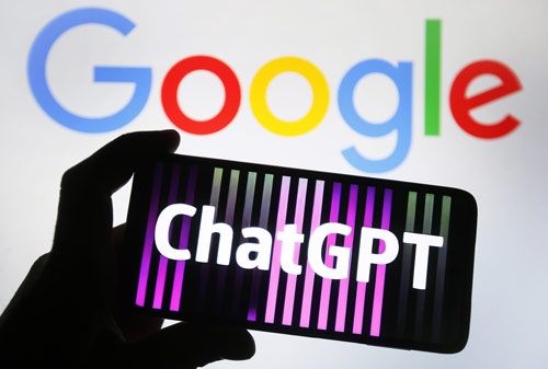 グーグルはChatGPTを警戒する(写真：SOPA Images / Getty Images)