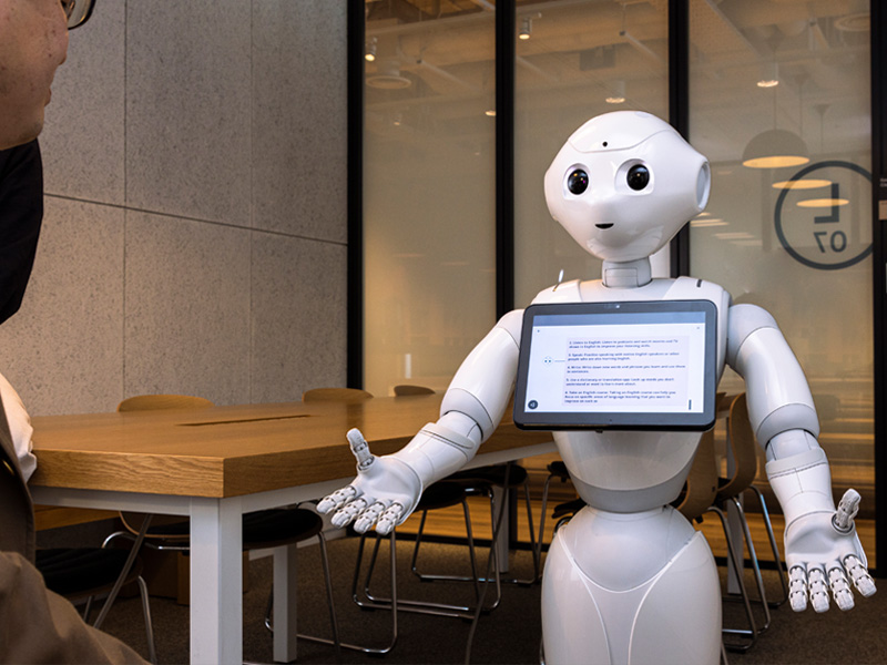 「Pepper」がChatGPTで賢く　流ちょうに話すロボに中国勢も参戦