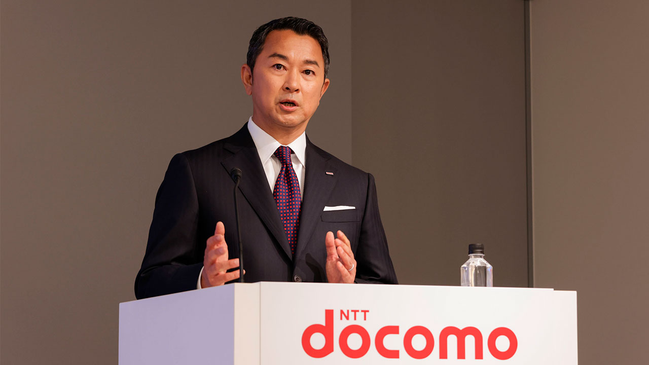 ahamo解約抑止で攻勢に出たドコモ 25年はKDDI社長交代観測も：日経ビジネス電子版
