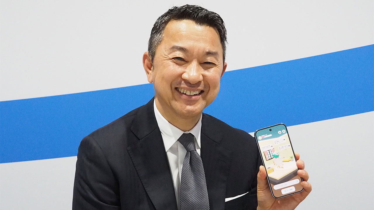 ドコモ前田社長「蓄積されたデータを価値に」 MWCで独自AIエージェント