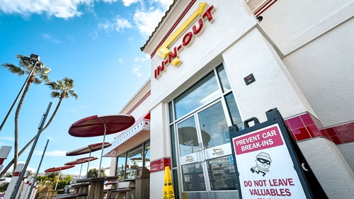 3月に閉店する「In-N-Outバーガー」のオークランド店(カリフォルニア州)