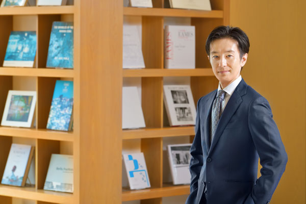 日経ビジネス 50冊’19/11/25 2018-‘20/11/23 2067 書店が減って本も売れていないのは日本だけ？！：日経ビジネス電子版