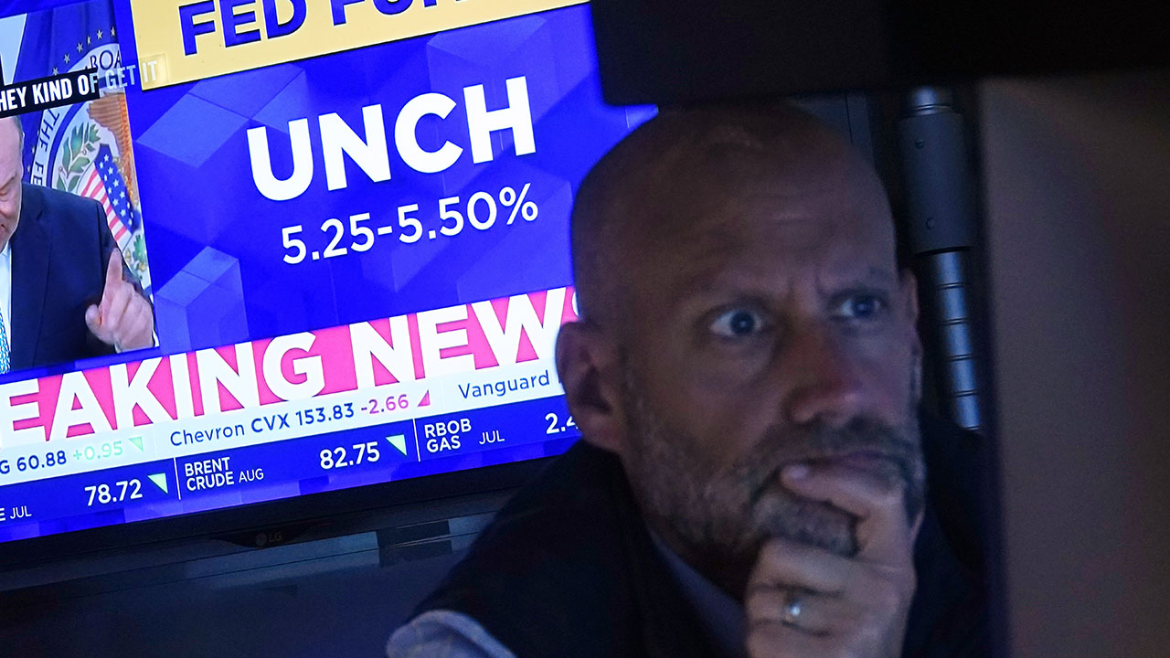 トランプ2.0にらみ混迷の米金融政策 金利をいつ・どれだけ下げる：日経ビジネス電子版