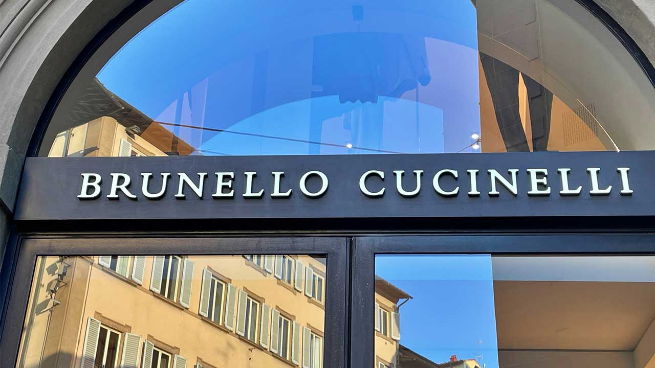 ブルネロクチネリ、イタリアの職人技をヘリテージ戦略に：日経ビジネス 