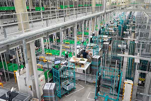 ニトリの最新鋭倉庫、スタッフの6割が女性に ダイフクの支援で「3K