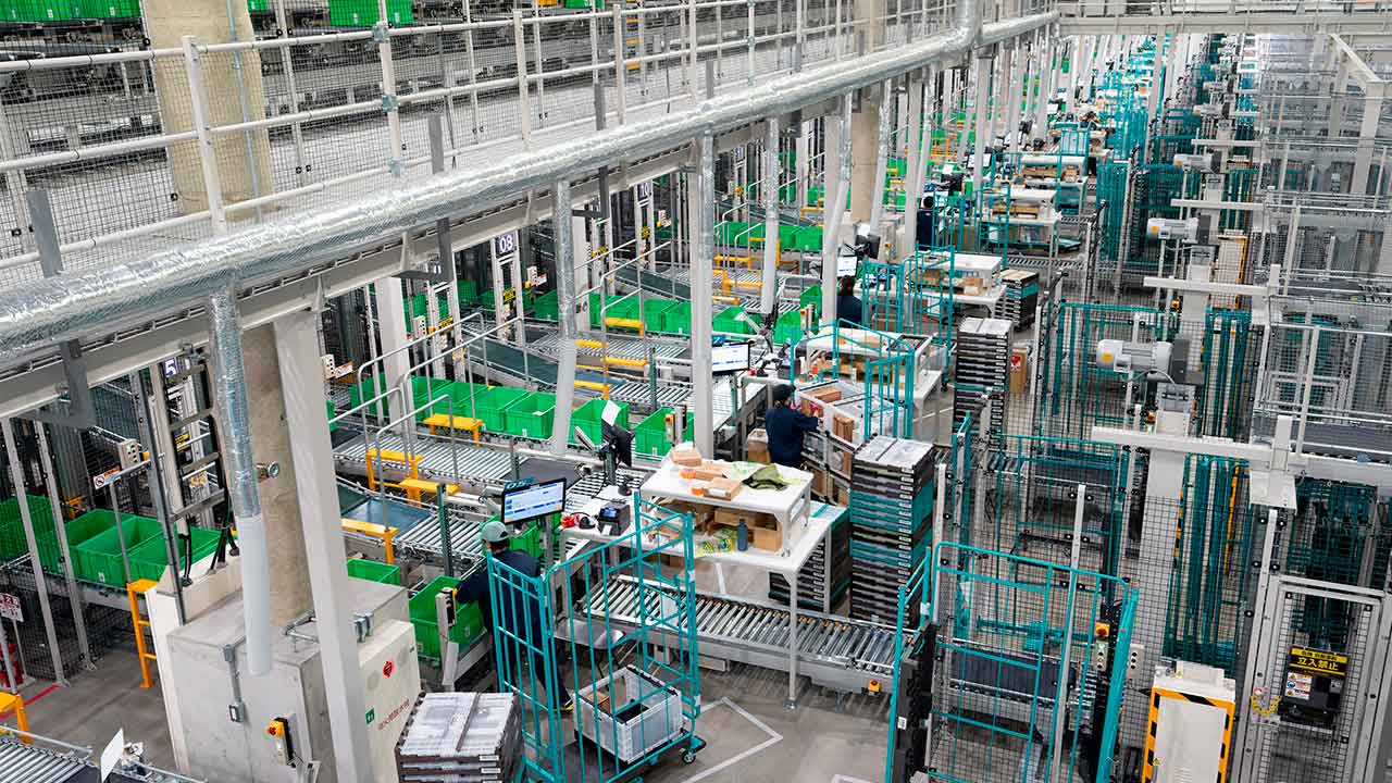 ニトリの最新鋭倉庫、スタッフの6割が女性に ダイフクの支援で「3K