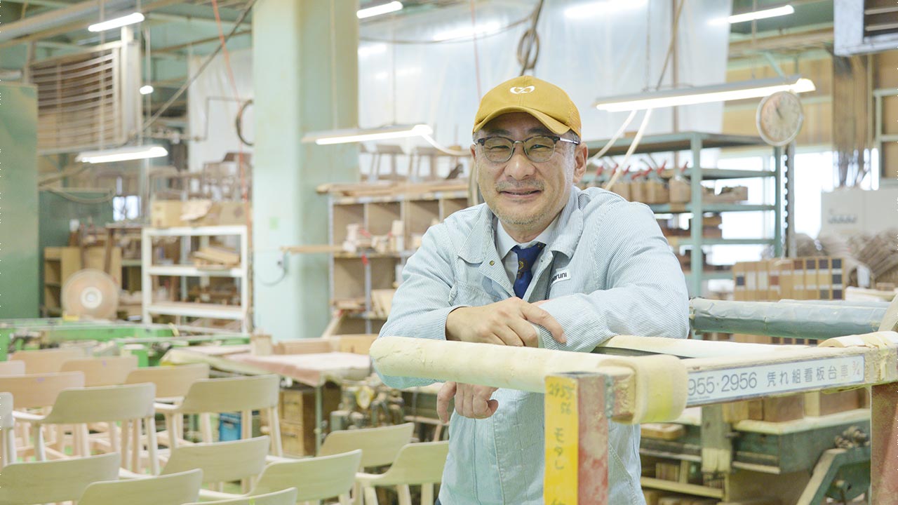 アップルが採用した椅子 倒産寸前のマルニ木工、社運を懸けたデザイン