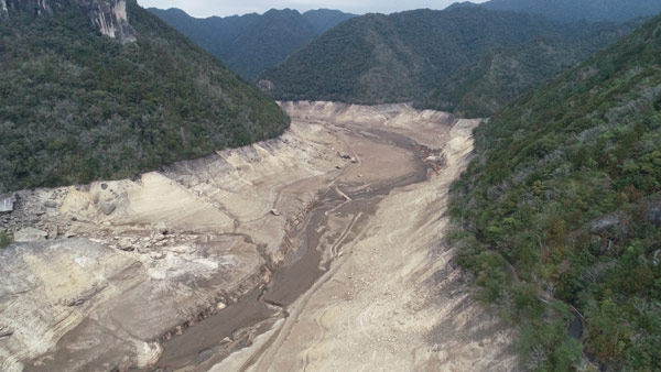 新連載］トヨタ・半導体に忍び寄る水不足 2040年、河川施設6割老朽化