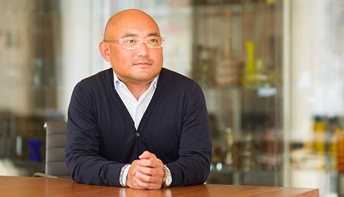 <b>田村裕之(たむら・ひろゆき)氏</b><br /> アトミコ マネージングパートナー。米ノースウェスタン大学卒業。米リーマン・ブラザーズ本社、香港の独立系投資ファンドを経て、日本で投資会社を起業。同時に、Skypeの日本戦略アドバイザーに就任。2008年、スカイプ共同創業者のニクラス・センストローム氏に誘われアトミコに参画。ファンドの資金調達や投資先の発掘および投資を担当する。フィンテックが得意分野。主に米国市場で投資先企業の事業戦略を支援している。