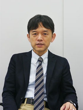 <b>石田猛行(いしだ・たけゆき)氏</b><br/>ISSエグゼクティブ・ディレクター。1999年からワシントンDCのInvestor Responsibility Research Center(IRRC)に勤務し、主に日本企業の株主総会の議案分析やコーポレート・ガバナンスの調査を担当。2005年のISSによるIRRCの買収に伴い、同年12月からISS Japanに勤務。金融庁「日本版スチュワードシップ・コードに関する有識者検討会」メンバーや経済産業省「コーポレート・ガバナンス・システムの在り方に関する研究会」委員、経済産業省「株主総会のあり方検討分科会」の委員を務める。ジョンズホプキンズ大学大学院にて、国際関係論修士号を取得。