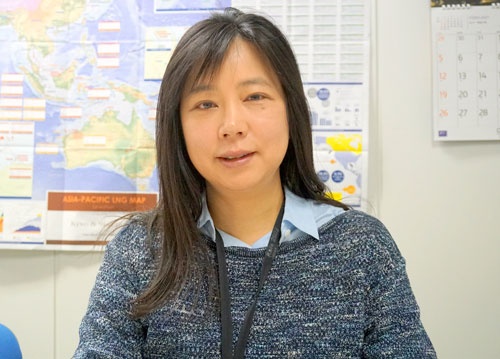 <b>村上 朋子(むらかみ・ともこ)氏</b><br /> 日本エネルギー経済研究所 戦略研究ユニット 原子力グループ マネージャー 研究主幹<br /> 1992年東京大学大学院工学系研究科原子力工学専攻修士課程修了。日本原子力発電などを経て、2005年に日本エネルギー経済研究所に入所。2011年から現職。専門は原子力工学(炉心・燃料設計及び安全解析)、原子力産業動向など