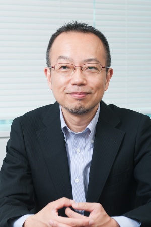 東京都出身。大学受験予備校の世界史科講師。iPadを駆使したビジュアルな授業に人気がある。近著に『世界史で学べ! 地政学』『ニュースの“なぜ?”は世界史に学べ』がある。(撮影:菊池くらげ、以下同)