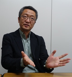 <b>李遠光氏</b><br />1998年早稲田大学理工学部・理工大学院修了後、5年間大手シンクタンクに就職した後、商業コンサルタントとして東京・北京を拠点として活動する。2016年3月賽特商業グループの日本事業の立ち上げに参加し、10月にサイトク・トレーディングを設立し、社長に就任する。