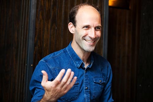 <b>スコット・ハートレー(Scott Hartley)氏</b><br><b>ベンチャーキャピタリスト</b><br>スタンフォード大やコロンビア大を卒業後、グーグルやフェイスブック、ハーバード大学バークマン・センターを経て、シリコンバレーのベンチャーキャピタル、 サンドヒル・ロード(Sand Hill Road)などでインベストメント・パートナーを務めた。オバマ大統領の元イノベーションフェロー。現在はニューヨーク・ブルックリン在住。(写真:Mayumi Nashida、以下同)