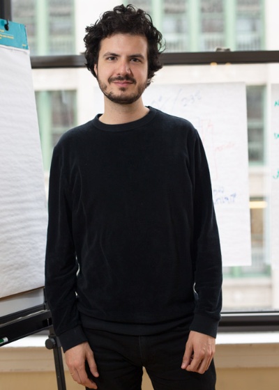 共同創業者のエルンスト・ヤン・ファウス氏。NRCのウェブ版編集長やテックメディア「The Next Web」の編集長を務めた後、ワインベルグ氏とThe Correspondentを立ち上げた。(写真:Maki Suzuki 以下同)