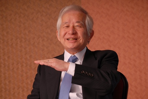 武蔵野の小山社長。ダスキンの加盟店業務を手掛ける傍ら、600社以上に経営指導するコンサルタントの顔も持つ(写真:栗原克己)
