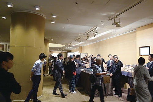 16年6月の株主総会は、創業家の出方に注目が集まった