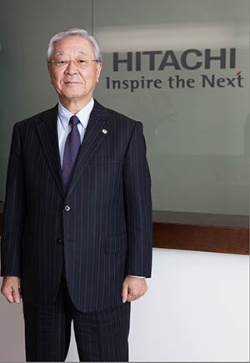 日立製作所会長 中西宏明(なかにし・ひろあき)氏日本を代表するコングロマリット、日立グループのトップに長年君臨する中西氏。インフラとIT(情報技術)に経営資源を振り向け、不採算事業からの撤退を進める「選択と集中」をこれまで徹底してきた。辣腕経営者が考える、新たな時代に集中すべき分野とは何か。(写真:稲垣純也)