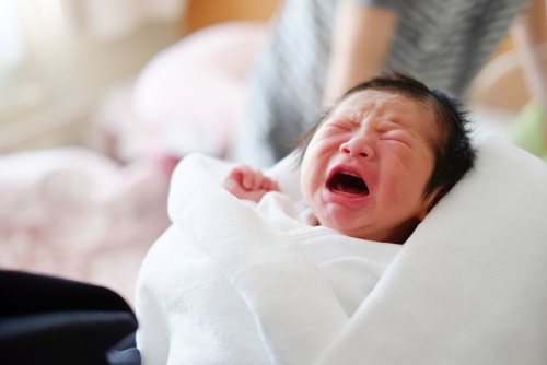 中国は一人っ子政策を転換したが、出生人口減少に歯止めはかかっていない