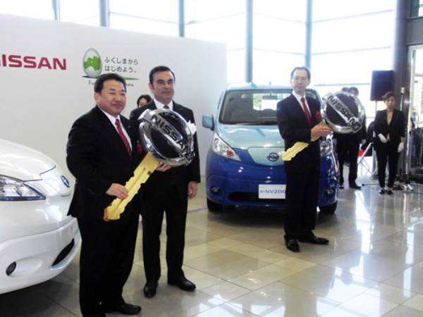 テスラと日産 売れ行きの差に見るev市場 日経ビジネス電子版 テスラと日産 売れ行きの差に見るev市場 日経ビジネス電子版