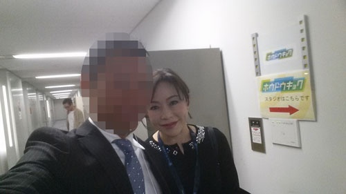 陣中見舞いに来てくれたフジテレビKIDSの入江伸子女史。彼女とは幼稚園からの同級生です。昔からアタマ良かったもんなぁ……。
