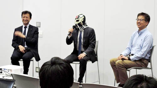 学生諸君、私のマスク姿にドン引きされておられましたが、さすがは日本を代表する国立大学。鋭い質問が飛んできました。次は日経BPから移籍した柳瀬さんがいる東工大だな（笑）。