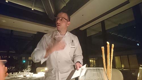 館内3つのレストランを統括する若き総料理長ジャンルカ・ヴィサーニ氏。マセラティと同じ、イタリア・ボローニャのご出身。