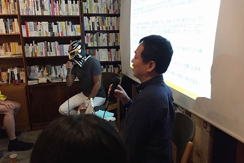 しかしみなさんホレたハレたでお悩みなんですなぁ。切った張ったの殺伐とした日々を送る私としては、心休まる一時でございました。
