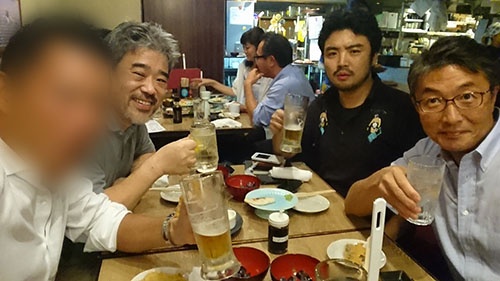 左から、フェル、講談社瀬尾さん、坂上さん。フジテレビ鈴木さん。ういー。よく飲んだー。