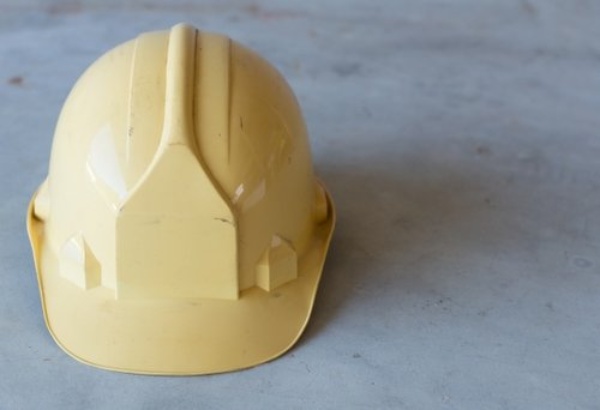 絶望の現場が 自死 し 燃費偽装が生まれた 日経ビジネス電子版 絶望の現場が 自死 し 燃費偽装が生まれた 日経ビジネス電子版