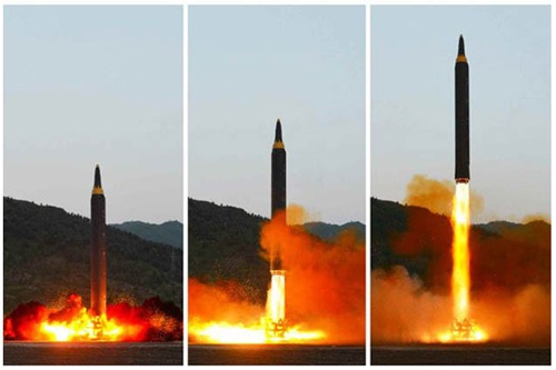 5月14日に発射された火星12型(朝鮮労働党機関紙の労働新聞web版より)