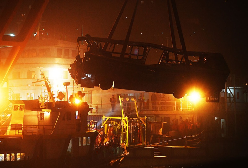 喧嘩バス事故相次ぐ中国 自動運転の 低い壁 日経ビジネス電子版 喧嘩バス事故相次ぐ中国 自動運転の 低い壁 日経ビジネス電子版