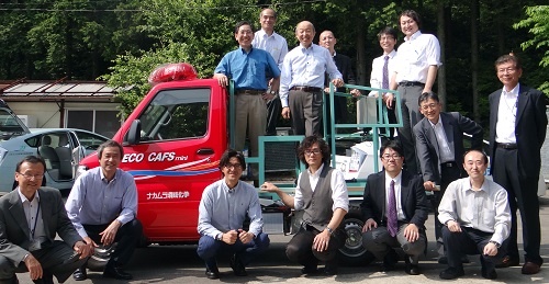 F-1プロジェクトのメンバーが日本最小の消防車メーカー、中村消防化学（長崎県大村市）を視察。（写真・山根事務所）