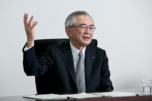東電会長に就任した日立製作所名誉会長の川村隆氏(写真:的野弘路)