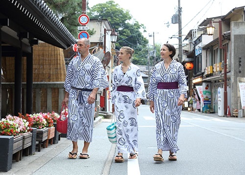 「시로사키 온천 외국인」의 화상 검색 결과