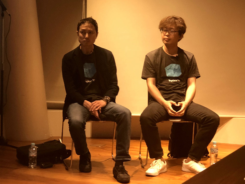 ジャコーレの平戸CEO（左）とアドイノベーションの石森社長