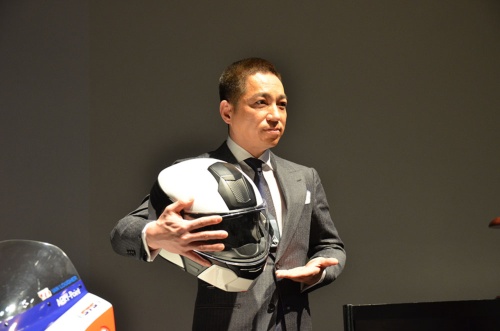 ジャパンディスプレイの伊藤嘉明常務執行役員
