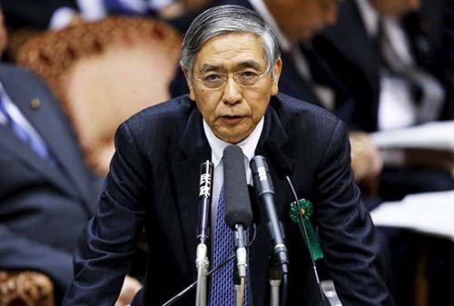 日銀総裁はテクノクラートにすぎず、与えられた課題(2%の物価上昇)を解くことに専念すべきだという考え──「日銀総裁機関説」が、黒田東彦総裁の周囲の幹部の間で流行しているという。(写真:ロイター/アフロ)