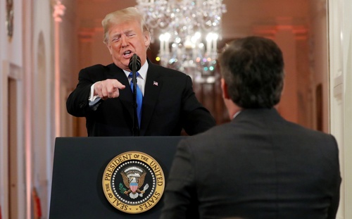 トランプ大統領は、FRBを公然と批判している(写真=ロイター/アフロ)