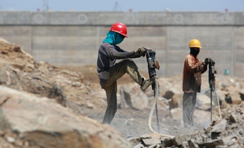 スリランカのインフラ開発において、ハンバントタ港の開発は罠となる(写真:ロイター/アフロ)