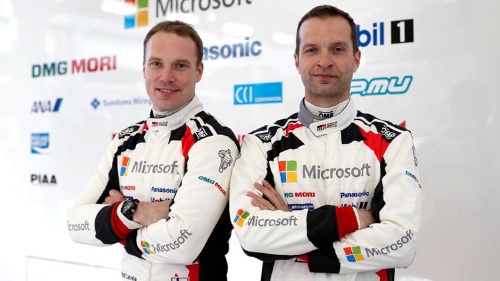 写真左がエースドライバー、ヤリ=マッティ・ラトバラ、右がチームメイトのユホ・ハンニネン