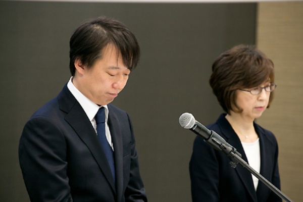 Dena転落の起点 買収と譲渡 2つの過ち 日経ビジネス電子版