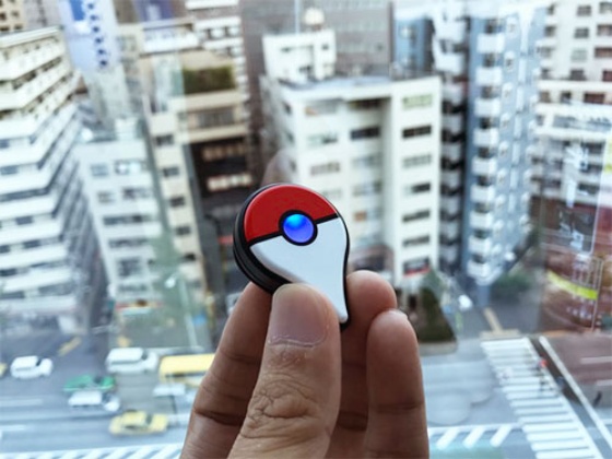 ポケモンgo Plus はスマホ競争の軸を変える 日経ビジネス電子版 ポケモンgo Plus はスマホ競争の軸を変える 日経ビジネス電子版
