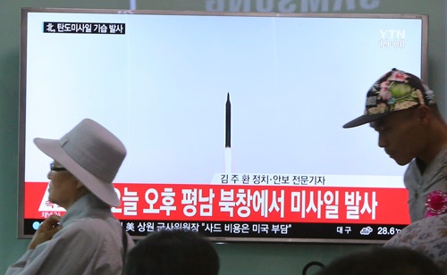 「北朝鮮がミサイルを上げた」というニュースが連日、流れる（写真：AP/アフロ）