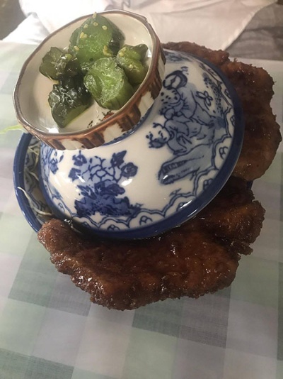 ソースカツ丼。甘めのソースがとても美味しい