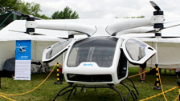 オシコシで見た 未来はevよりも電動飛行機 日経ビジネス電子版 オシコシで見た 未来はevよりも電動飛行機 日経ビジネス電子版